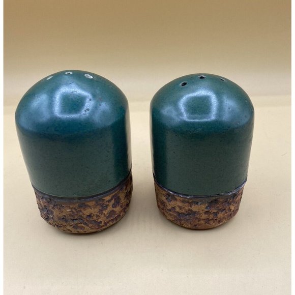 Ann Marie Emond Pottery Range Style Salt & Pepper Green Brown Acorn Design - Picture 5 of 11